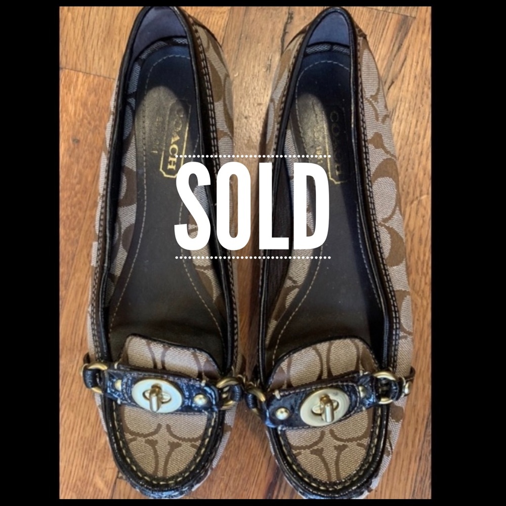 Authentic Coach Flats 🥿